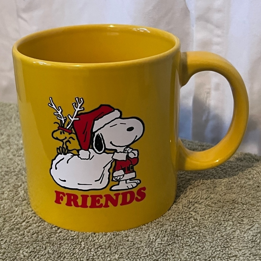 2016 Snoopy & Woodstock‎ Christmas Coffee Mug ‘FRIENDS’